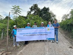 Dukung Modernisasi Pertanian, PLN UP3 Solok Hadirkan Listrik Andal untuk Kebun Buah Naga di Singkarak