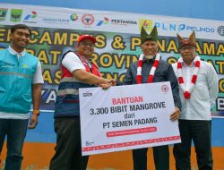 Disaksikan Menteri LH, PT Semen Padang Serahkan 3.300 Bibit Mangrove untuk Dukung Tobat Ekologis di Sumbar