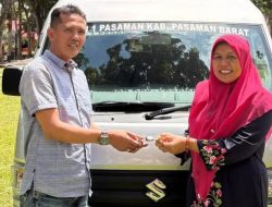 SMAN 1 Pasaman Terima Mobil Operasional dari Pokir Doni Harsiva Yandra
