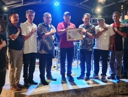 PWI Sumbar Anugerahi Kapolres Limapuluh Kota Penghargaan Transparansi Publik