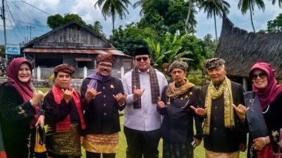 Momen pengukuhan pengurus SAKATO Luak Nan Tuo di Tabek Balairung Sari, Kecamatan Pariangan, Tanahdatar.