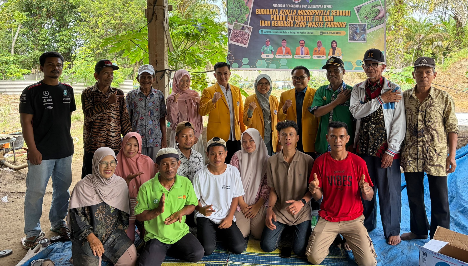 Program UNP Berdampak dengan memperkenalkan budidaya Azolla microphylla di Nagari Surantih, Kecamatan Sutera, Kabupaten Pesisir Selatan.