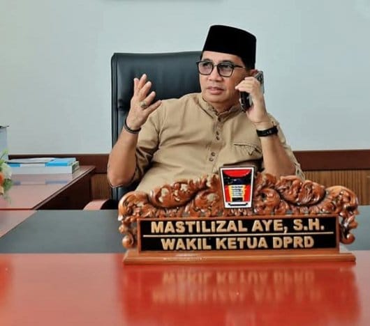 Wakil Ketua DPRD Kota Padang Mastilizal Aye, SH.