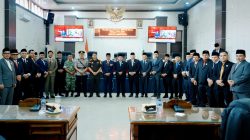 Bupati Solok Selatan bersama Forkopimda dan jajaran DPRD usai mengikuti Rapat Paripurna DPRD Kabupaten Solok Selatan. Dilaksanakan di Kantor DPRD Solok Selatan, Jumat (14/08/2026). 