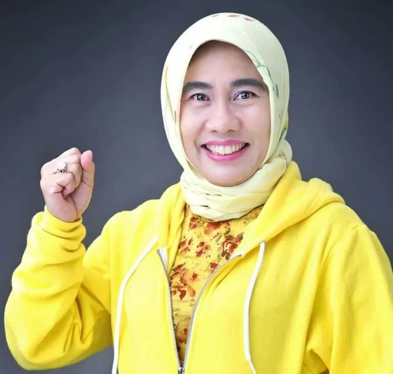 Hj. Dhifla Wiyani, SH., MH