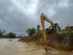 PT Hutama Karya Bangun Intake Sementara