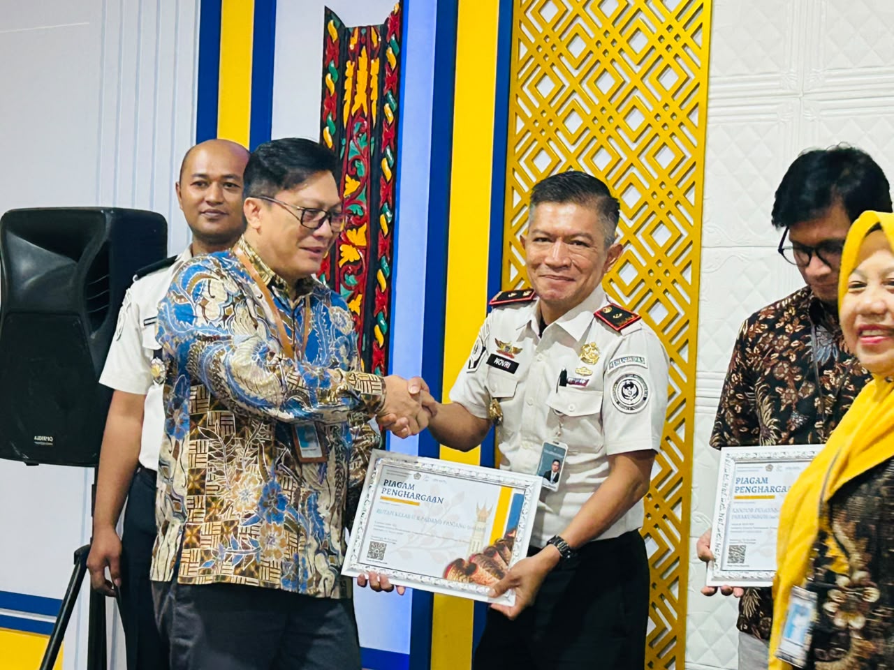 Karutan Padangpanjang Novir Abbas saat menerima KPKN Award 2026, Selasa (04/08/2026).