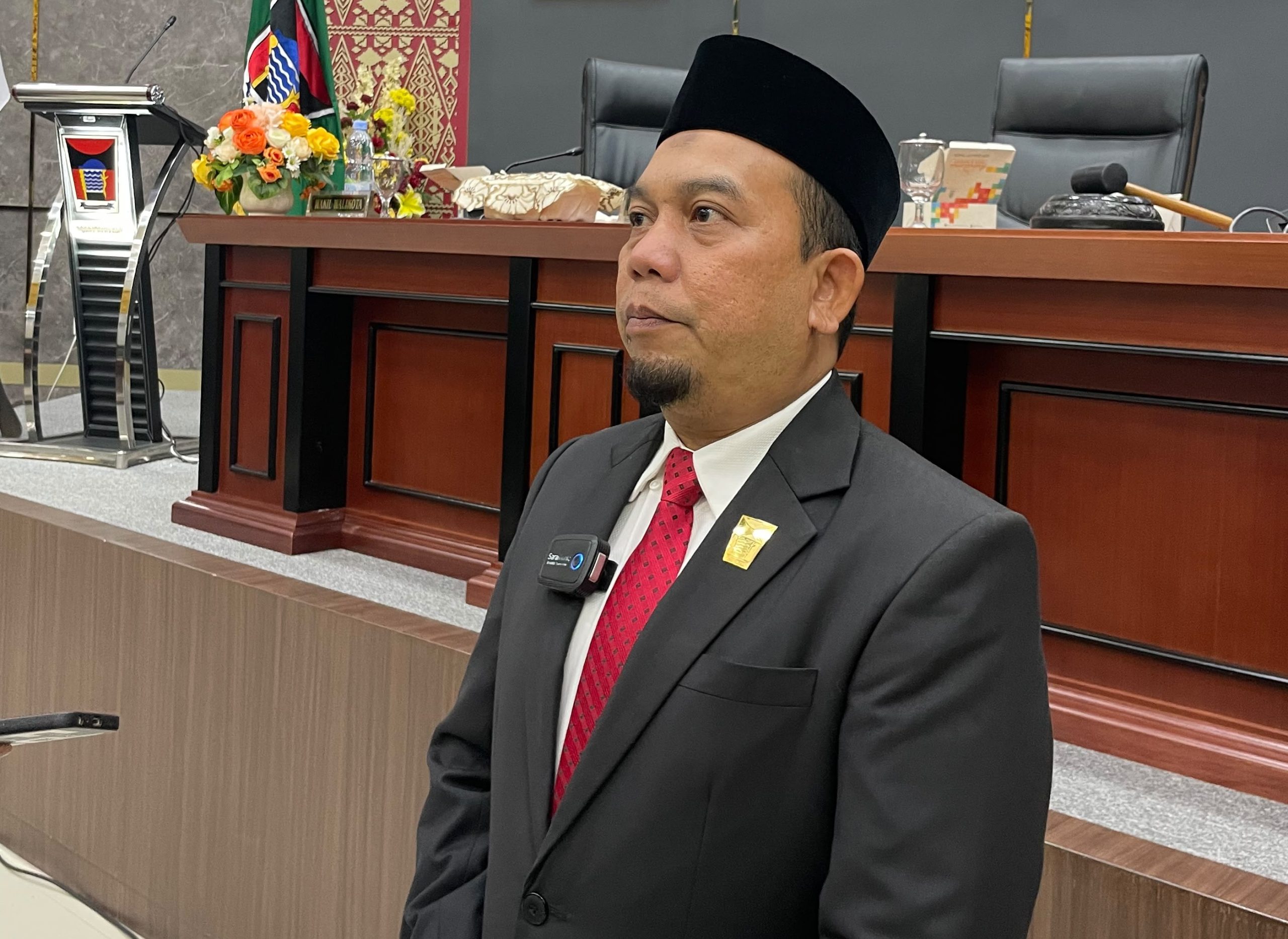 Ketua DPRD Kota Padang Muharlion.