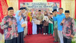 Kepala MIN 1 Solok Selatan Amoy Liza, S.Pd.I, bersama majelis guru dan kepala Kantor Kementrian Agama Kabupaten Solok Selatan Fitriyoni, SH., MH.