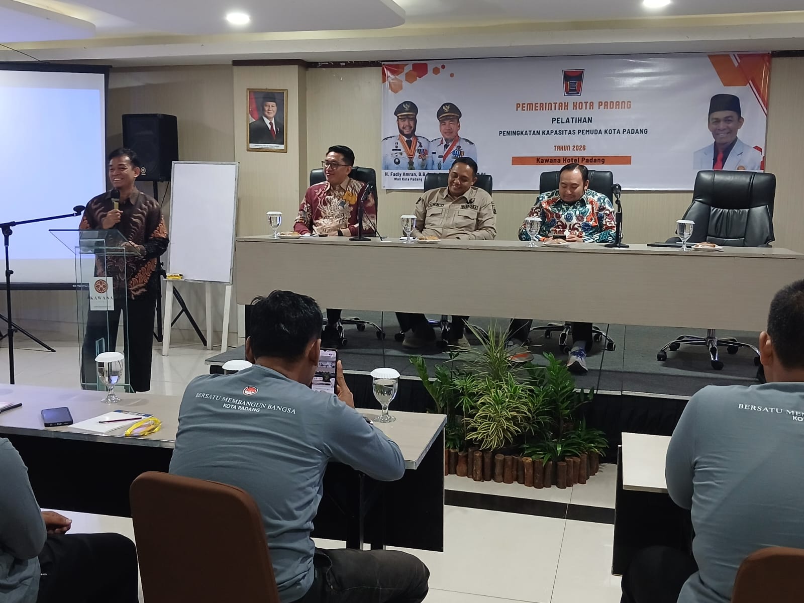Pelatihan Peningkatan Kapasitas Pemuda Kota Padang 2026 yang digelar Organisasi Kepemudaan Gema Keadilan Kota Padang di Kawana Hotel Padang selama dua hari, 2–3 Agustus 2026.