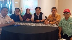 Pihak SMAN 2 Padang saat memberikan keterangan terkait kasus perundungan yang dialami siswanya kepada Rakyat Sumbar.