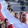 Ratusan Pelajar di Sawahlunto Bentangkan Bendera Sepanjang 100 Meter