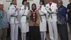 Kepala MAN 1 Solok Selatan H. Jasrul, S.Pd bersama siswa berprestasi usai kegiatan Paskibraka dan Jambore Nasional, Jum’at (28/08/2026).
