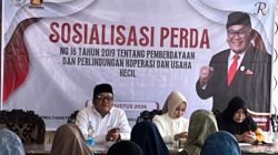 Anggota Komisi III DPRD Sumbar Rony Mulyadi Dt. Bungsu saat Sosialisasi Perda Nomor 16 Tahun 2019 tentang Pemberdayaan dan Perlindungan Koperasi dan Usaha Kecil di Restoran Pondok Indah Raya, Kelurahan Silaing Bawah, Padangpanjang, Sabtu (08/08/2026).