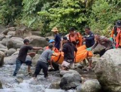 Mayat Tanpa Identitas Ditemukan Mengambang di Sungai Bangek