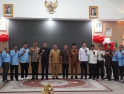 Dilantik Ketua PWI Sumbar, Pengurus PWI Padangpanjang Diminta Jaga Profesionalisme