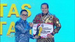 Wali Kota Pariaman Yota Balad terima penghargaan Kemendagri