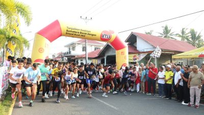 Ratusan Peserta Meriahkan Nan Caredek Marathon 10K