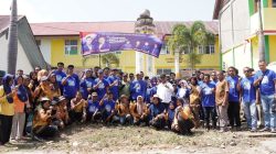 Plt Ketua DPC Partai Demokrat Kabupaten Solok Selatan H. Yulian Efi,MM, Bermasa masyarakat saat Aksi Sosial Gerakan Langit Biru Indonesia Asri, Jum’at (21/08/2026).