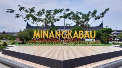 Bandara Internasional Minangkabau di Kabupaten Padangpariaman