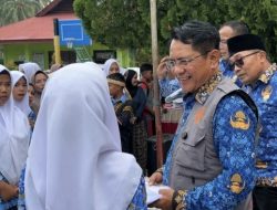 10.672 Stel Seragam Sekolah Telah Disalurkan Pemkab Padangpariaman