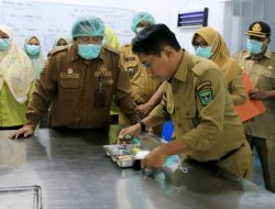 Dua Korban Keracunan MBG di Pariaman Dirujuk ke M Djamil