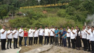 Bupati Solok Selatan, H Khairunas, Sekretaris Daerah Syamsurizaldi, Kadis Parbudpora Pamil Ruskamdani dan kepala OPD saat peninjauan Hot Water Boom Sapan Maluluang, Rabu (02/09/2026).
