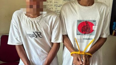 Dua orang pemakai Narkoba yang ditangkap Satresnarkoba Polres Limapuluh Kota di Jorong III Koto Bangun, Nagari Koto Bangun, Kecamatan Kapur IX, Jum’at (04/09/2026).