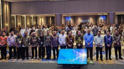 Direktur Utama Bank Nagari Gusti Candra bersama peserta ETPD Partnership Gathering & ETPD Award 2026 di Hotel Mercure Padang, Jum’at (25/09/2026).