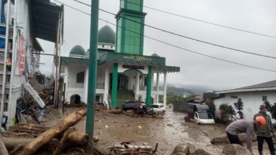 Salah dan Dosa Siapakah Galodo Arosuka?