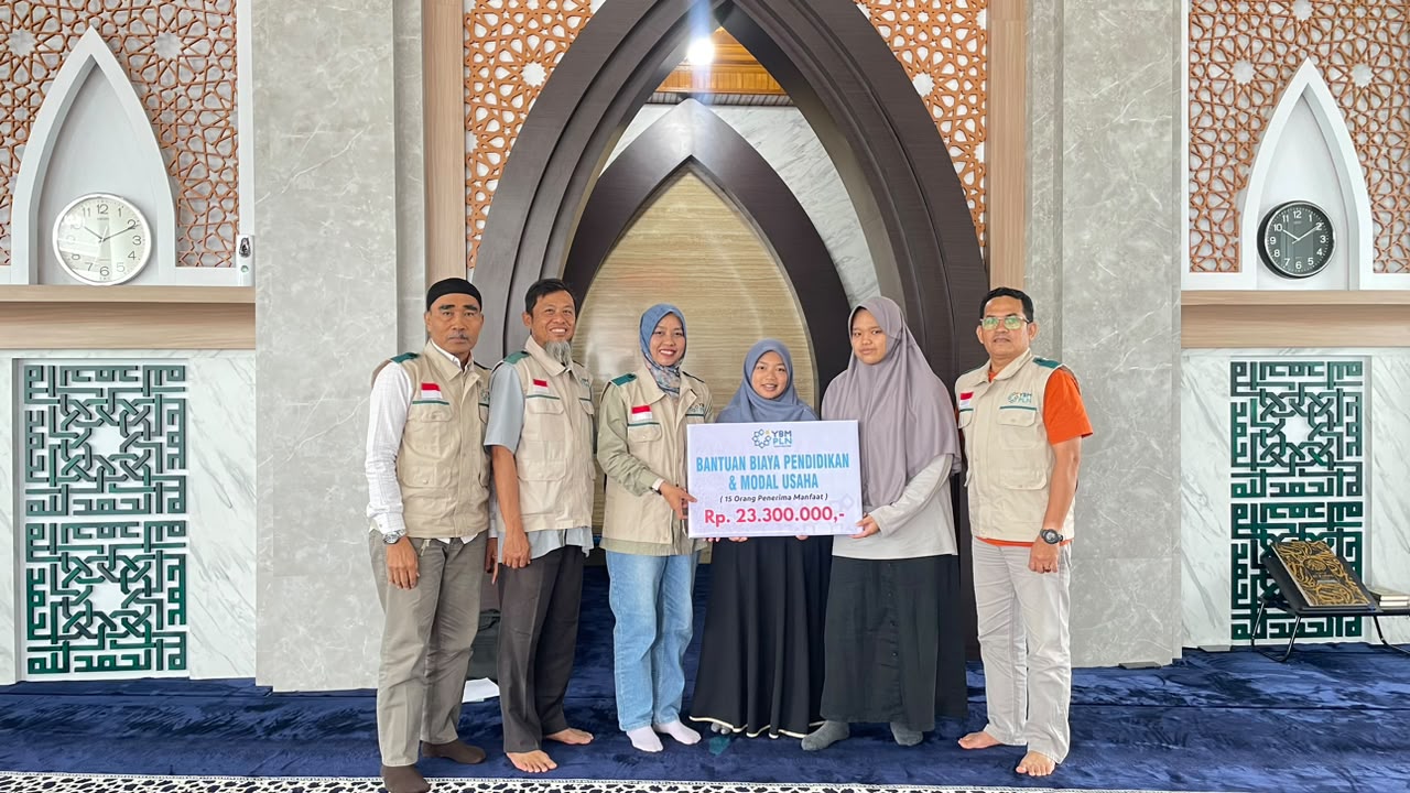 Dari Kepedulian, Tumbuh Harapan: YBM PLN UP3 Solok Dukung Pendidikan dan Usaha