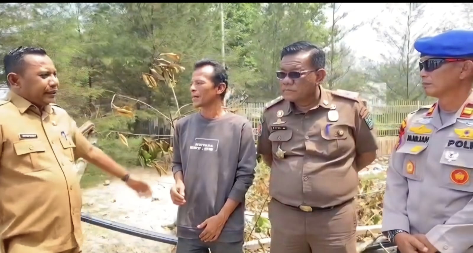 Kadisparpora Padangpariaman Anton Wira Tanjung dan Kasatpol PP Damkar Padangpariaman Rifky Monrizal  tindaklanjuti beredarnya video pungutan liar di media sosial.  