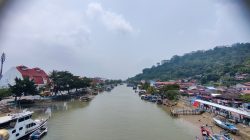 Penurunan kualitas udara yang terjadi di Kota Padang dalam beberapa waktu terakhir mulai berdampak terhadap kesehatan masyarakat, Kamis (03/09/2026).