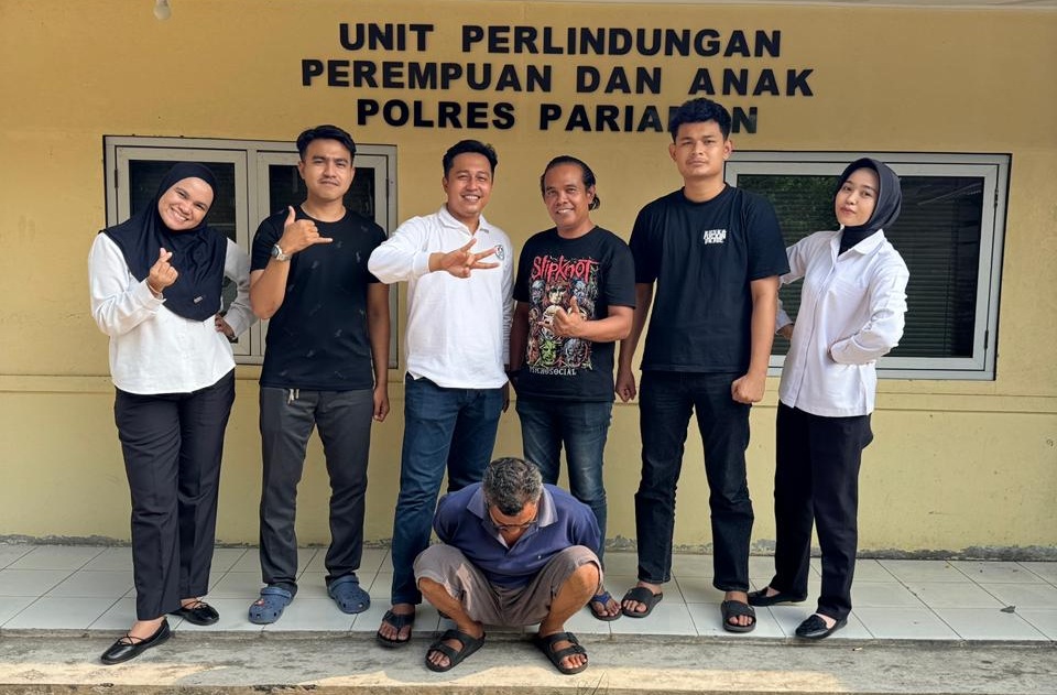 Pelaku pencabulan terhadap anak di bawah umur saat diamankan Tim Sparta Polres Pariaman, Rabu (02/09/2026).
