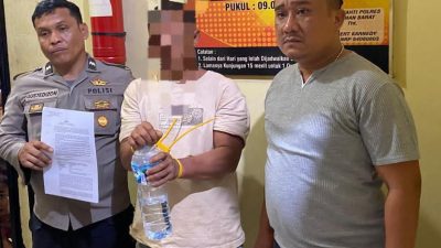 Pelaku pencurian saat diamankan Tim URC Satreskrim Polres Pasaman Barat.