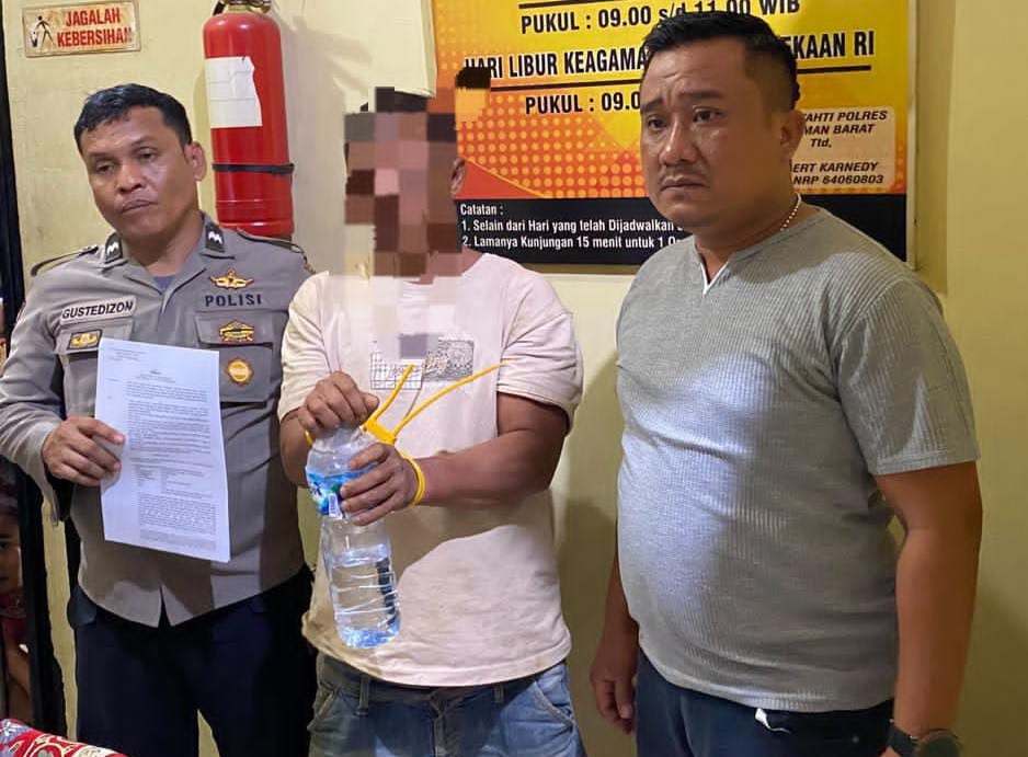 Pelaku pencurian saat diamankan Tim URC Satreskrim Polres Pasaman Barat.