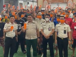 BPBD Kesbangpol Bagikan Masker untuk Warga Binaan Rutan Padangpanjang