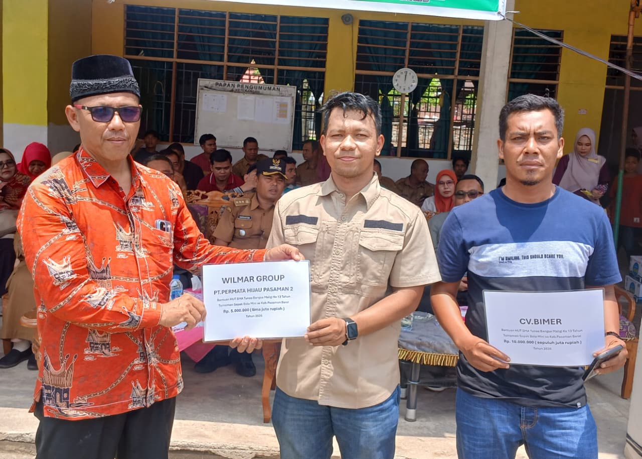 Manajemen PT PHP Unit 2 yang diwakili oleh Fery Febrian/CSR Wilmar Group Region Pasaman Barat yang diterima Kepala SMA Tunas Bangsa Maligi DT. Azral Haidi, Selasa (01/09/2026).