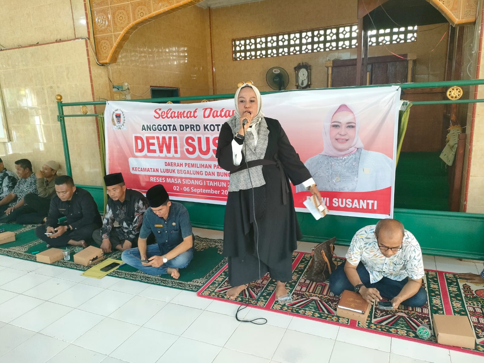 Anggota DPRD Kota Padang Dapil 4 Dewi Susanti menggelar reses di RT 001/RW 006, Kelurahan Bungus Timur, Kecamatan Bungus Teluk Kabung, Kamis (03/09/2026).