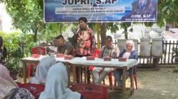 Wakil Ketua DPRD Kota Padang, Jupri, S.AP, saat turun langsung ke tengah warga dalam kegiatan Reses Masa Sidang I Tahun 2026 di Komplek Jala Utama 2, RT 04/RW 11, Kelurahan Parak Laweh Pulau Aia Nan XX, Kecamatan Lubuk Begalung, Sabtu (05/09/2026).