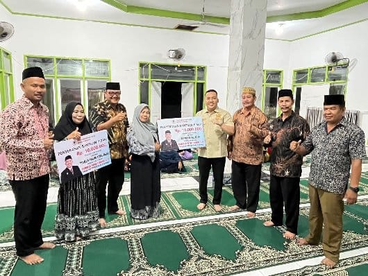 Anggota DPRD Kota Padang dari Fraksi Partai Gerindra, Manufer Putra Firdaus menyerap aspirasi sekaligus memperkuat kepedulian kegiatan keagamaan di Kelurahan Dadok Tunggul Hitam, Kecamatan Koto Tangah, Kota Padang.