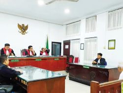 Majelis Hakim PN Pekanbaru Tolak Eksepsi Rida K Liamsi