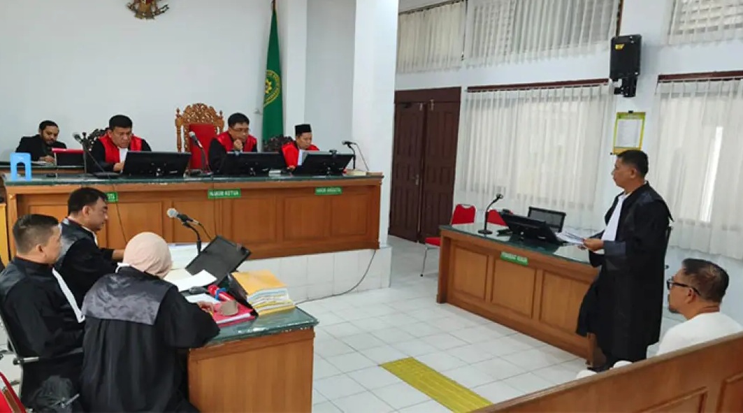 Sidang perkara penggelapan dalam jabatan PT Riau Pos Intermedia di PN Pekanbaru dengan terdakwa perkara penggelapan dalam jabatan terhadap PT Riau Pos Intermedia, Sutrianto, Rabu (23/09/2026). 