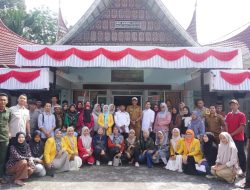 UNP Kenalkan Seedball, Pulihkan Lahan Pascagalodo di Koto Malintang