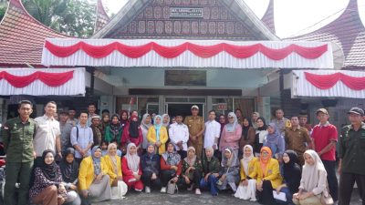 Tim PPUB Departemen Biologi Fakultas Matematika dan Ilmu Pengetahuan Alam UNP bersama warga Nagari Koto Malintang, Kecamatan Tanjung Raya, Kabupaten Agam.