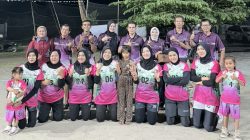 Tim Bola Voli Putri Arumi Family Kecamatan Kapur IX Pimpinan Mar Efendi bersama Official Saipun juga Dwiki yang juga didampingi oleh Kasi Kesos Kantor Camat Kapur IX, benar-benar tidak tertandingi dalam laga terbaru mereka.  