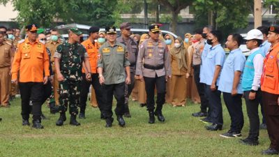 Wali Kota Payakumbuh Zulmaeta bersama Forkopimda saat Apel Siaga Bencana dan Harkamtibmas di Halaman Balaikota Payakumbuh, Senin (07/09/2026).  