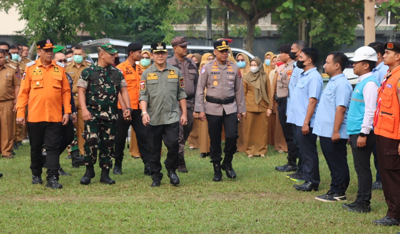 Wali Kota Payakumbuh Zulmaeta bersama Forkopimda saat Apel Siaga Bencana dan Harkamtibmas di Halaman Balaikota Payakumbuh, Senin (07/09/2026).  
