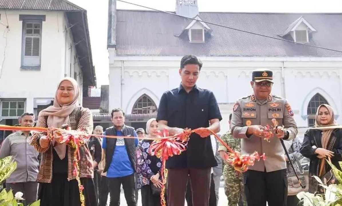 Wali Kota Sawahlunto Riyanda Putra saat penguntingan pita dimulainya kegiatan SISSSCa 2026 dari tanggal 4 - 6 September 2026.