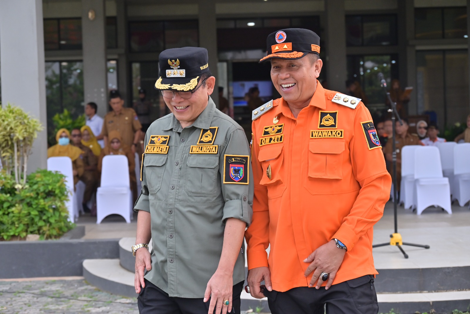 Wali Kota Payakumbuh Zulmaeta bersama Wakil Wali Kota Elzadaswarman dan jajaran Forkopimda saat Apel Siaga Bencana dan Harkamtibmas.  